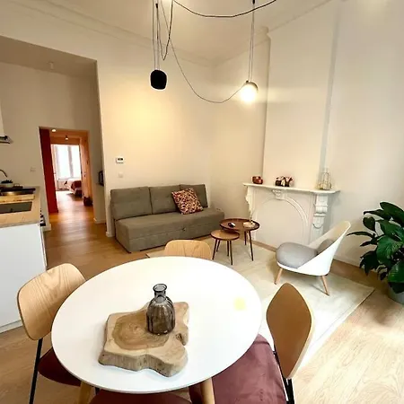 L'escapade Chic - Cathedrale, Saint Lambert Apartament